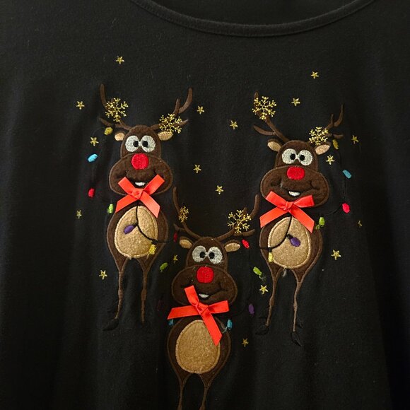 Kim Rogers Tops - Long sleeve black christmas holiday novelty top three cute reindeer red bows L